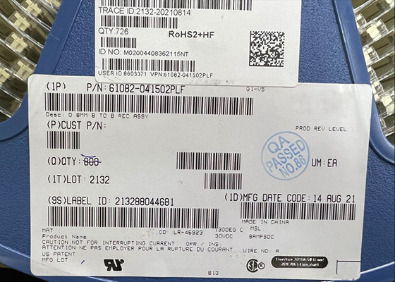 61082-041502PLF ตัวเชื่อมต่อสี่เหลี่ยมผืนผ้าชิปวงจรรวม 40 ตำแหน่ง 0.8 มม.