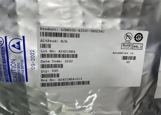 สนามที่สามารถเขียนโปรแกรม Gate Array LCMXO3L-4300C-5BG256C 4320LUTs MachXO3 โปรแกรม Logic IC CSFBGA-256