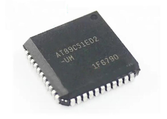 ชิปวงจรรวม AT89C51ED2-SLSUM 8 บิตแฟลชไมโครคอนโทรลเลอร์ IC 60MHz PLCC44